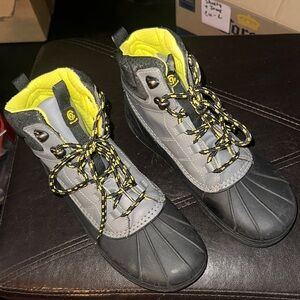 Champion Shoes Youth 6 Black Grey Mud & Rain Winter Boots Lace Up Outdoors Boys
